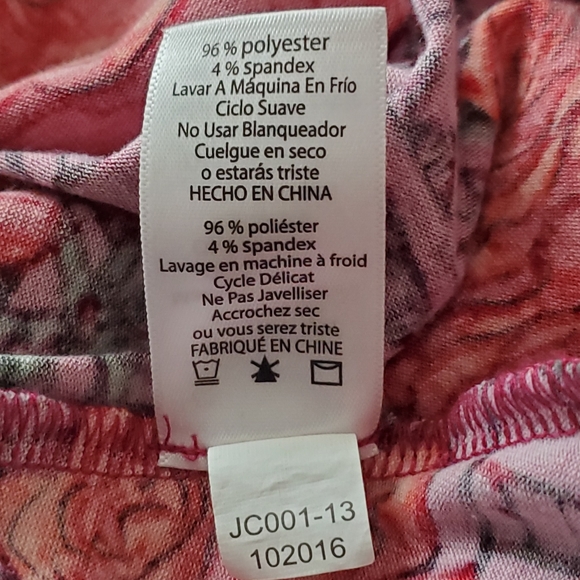 🚫SOLD🚫Lularoe Red Flowered 'Carly' Swing Dress - Picture 6 of 7